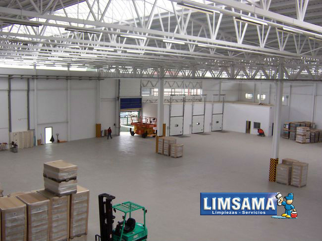 limpieza de naves industriales en Madrid